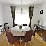 Spacious In With Garden أوماغ
