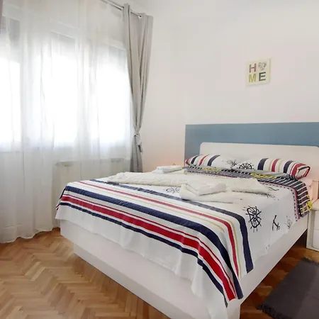 Apartment Spacious In With Garden Umag